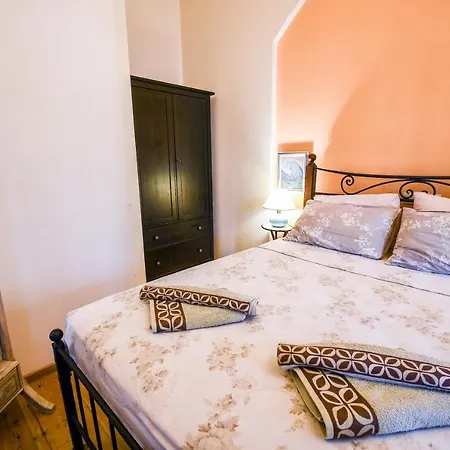 شقة Anoi Tholos *