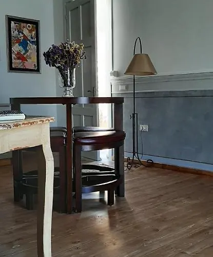 Anoi Tholos شقة سيمي