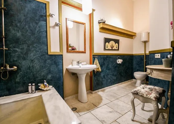 Anoi Tholos شقة *